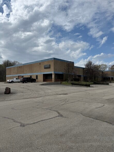 Primary Photo Of 4161 Getwell Rd, Memphis Warehouse For Sale