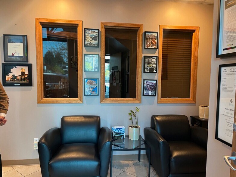 More Photos Of 9094 Young Rd, Chilliwack Office For Sale