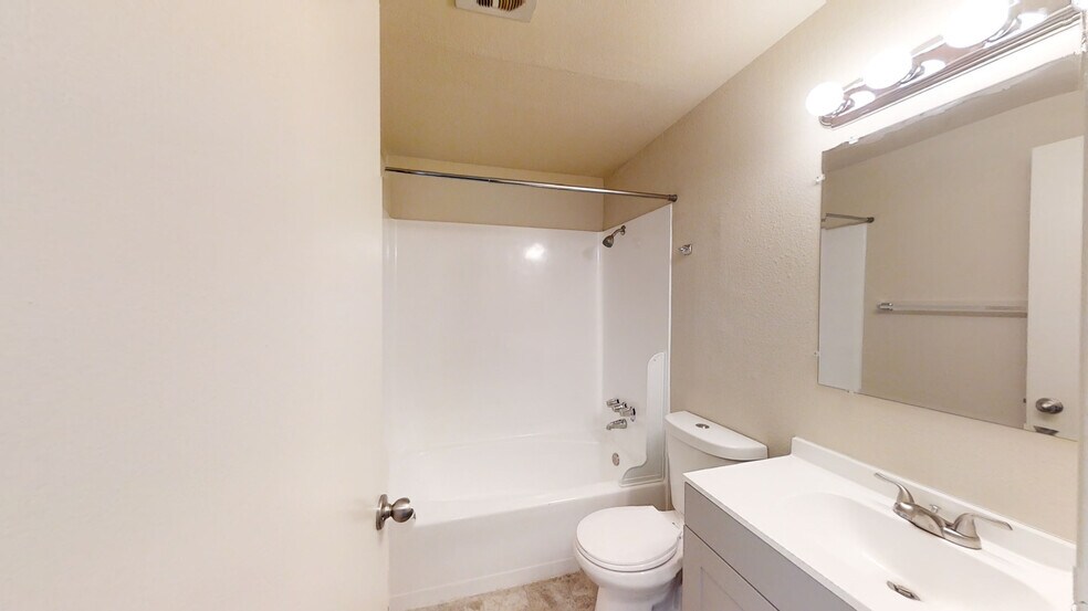 More Photos Of 2301 S 74th St, Tacoma Multifamily For Sale