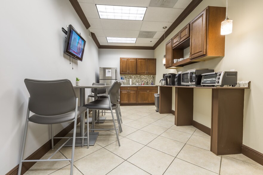 More Photos Of 5803 NW 151st St, Miami Lakes Office For Sale