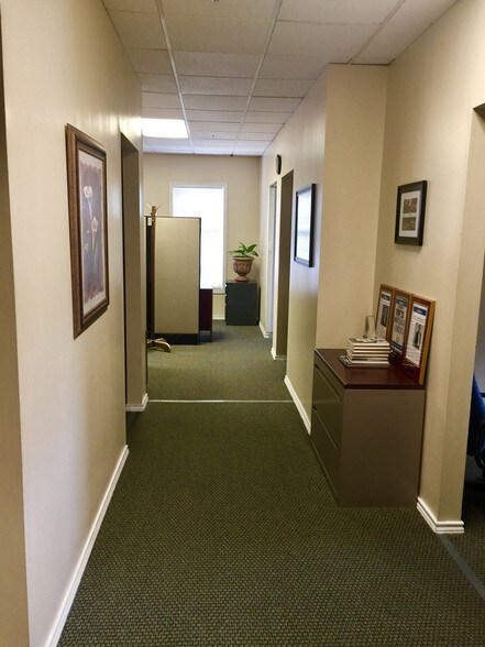 More Photos Of 17776 Preston Rd, Dallas Office For Lease