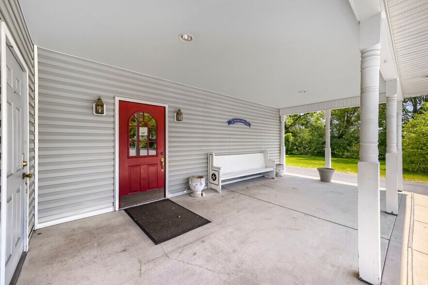 More Photos Of 426 S Crain Hwy, Glen Burnie Funeral Home For Sale