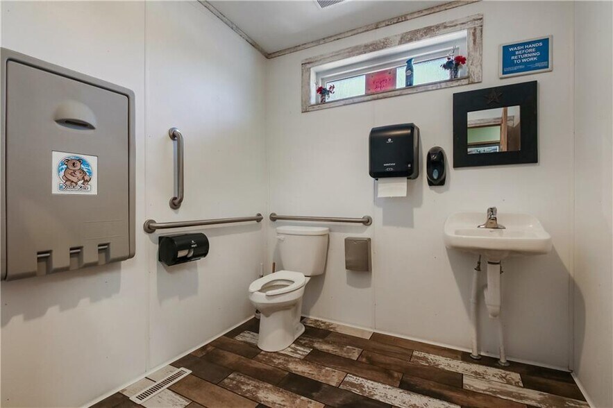 More Photos Of 401 Bridge St, Cornell Restaurant For Sale