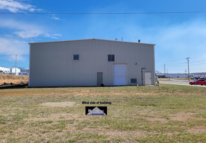 More Photos Of 3502 Red Iron Dr, Webb City Warehouse For Sale