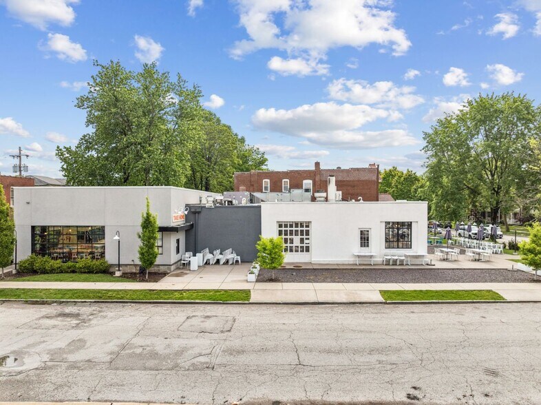 More Photos Of 4175 Shaw Blvd, Saint Louis Restaurant For Sale