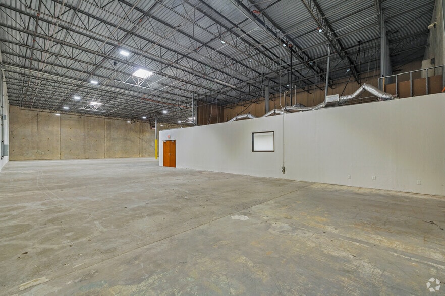 More Photos Of 2200 Denton Dr, Austin Unknown For Lease
