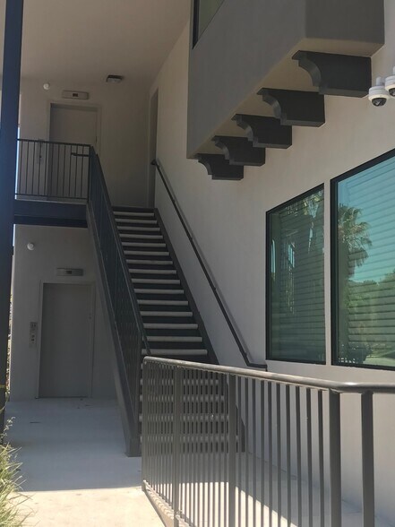 More Photos Of 1633 Erringer Rd, Simi Valley Medical For Lease