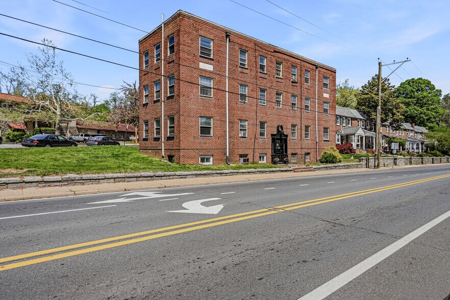Primary Photo Of 2901 N Broom St, Wilmington Apartments For Sale