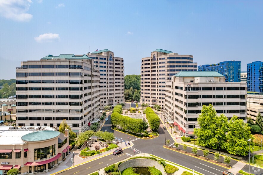 More Photos Of 11730 Plaza America Dr, Reston Office For Lease