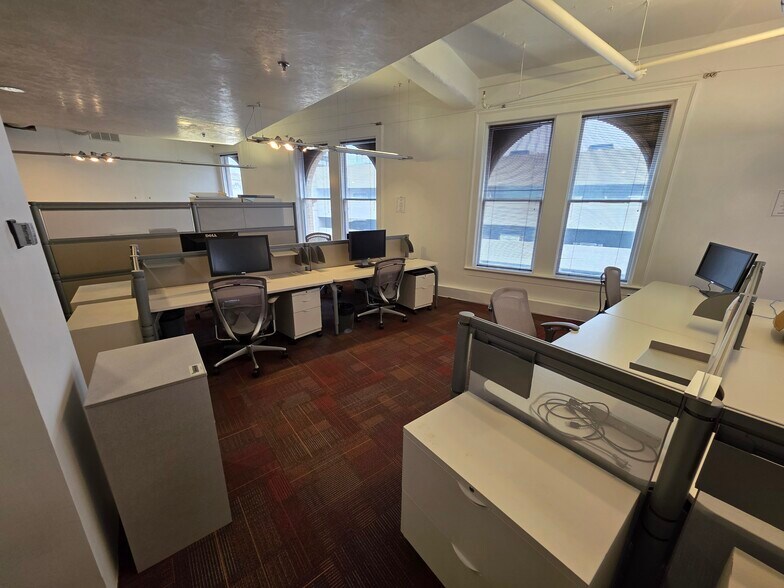 More Photos Of 110 Broadway St, San Antonio Coworking Space