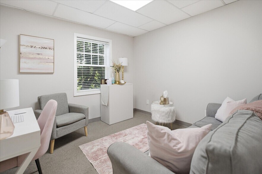 More Photos Of 33 Candee Ave, Sayville Medical For Lease