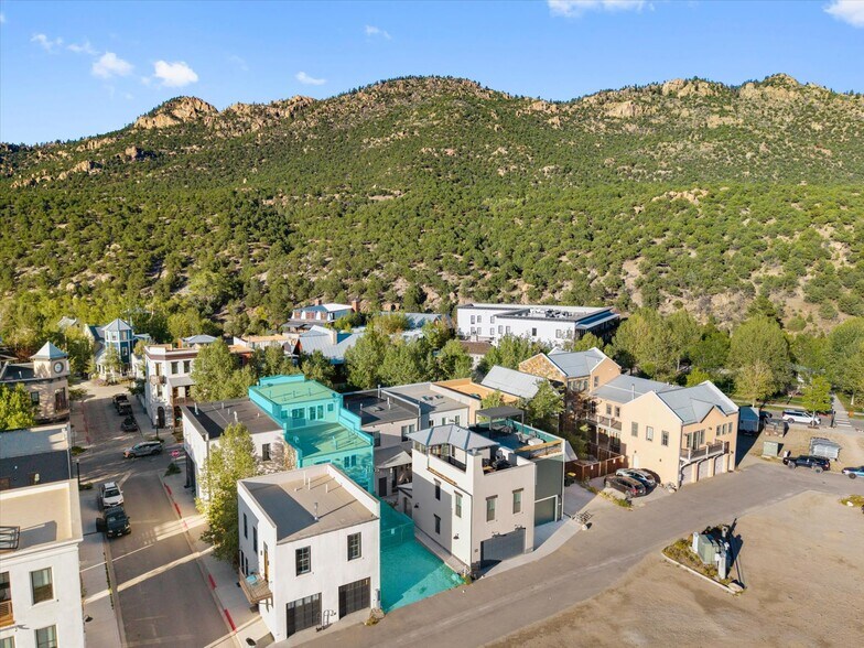 More Photos Of 902 S Main St, Buena Vista Storefront Retail Residential For Sale
