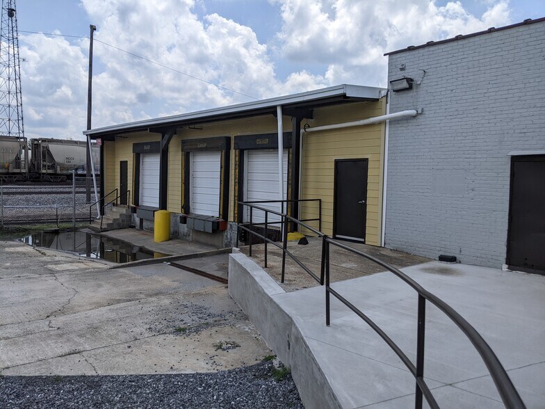 More Photos Of 206 Bruce St, Greensboro Warehouse For Lease