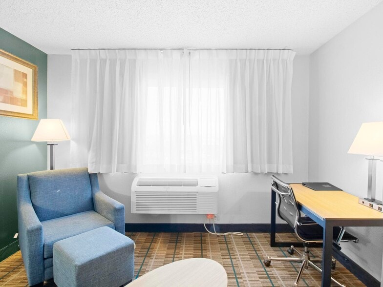 More Photos Of 15150 Brighton Rd, Brighton Hotel For Sale