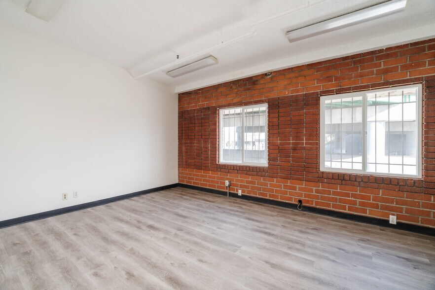 More Photos Of 8647 San Fernando Rd, Sun Valley Warehouse For Lease