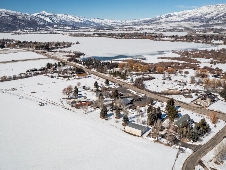 More Photos Of 900 S Highway 39, Huntsville Restaurant For Sale