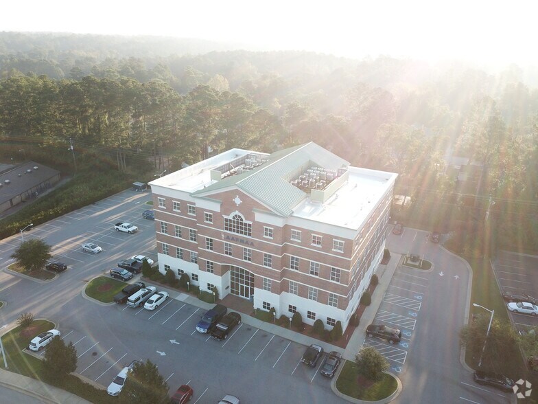 More Photos Of 639 Executive Pl, Fayetteville Medical For Lease