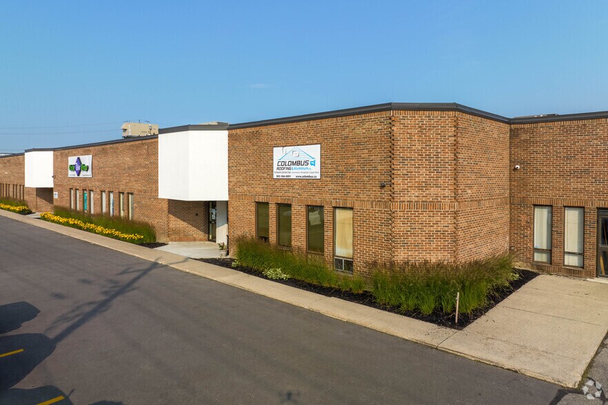 More Photos Of 1375 Aimco Blvd, Mississauga Warehouse For Lease