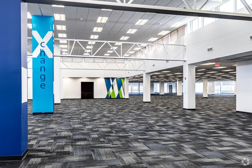 More Photos Of 6800 W 115th St, Overland Park Office For Lease