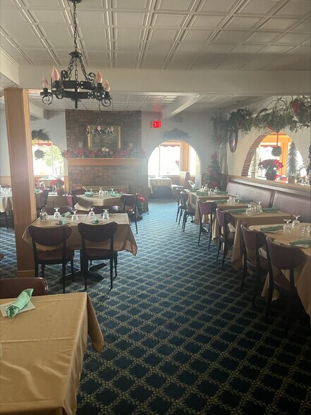 More Photos Of 429 Canada St, Lake George Restaurant For Sale