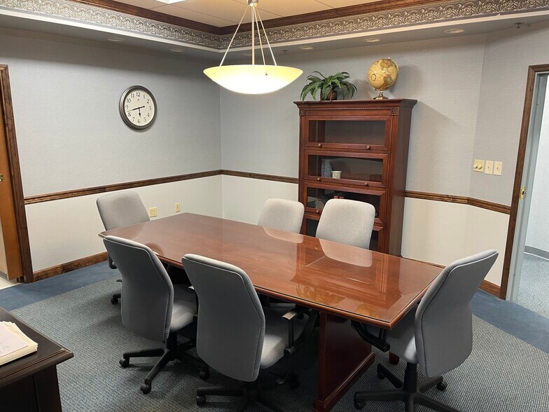 More Photos Of 97 Thomas Johnson Dr, Frederick Office For Sale