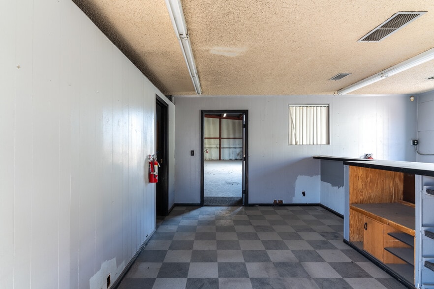 More Photos Of 68686 Summit Dr, Cathedral City Service For Sale