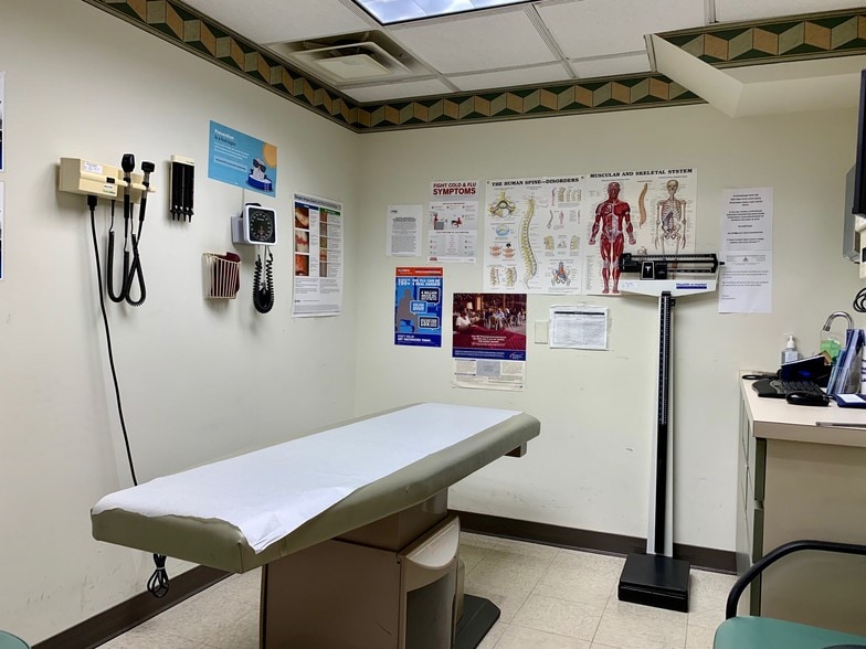More Photos Of 1061 N Broadway, Massapequa Medical For Sale