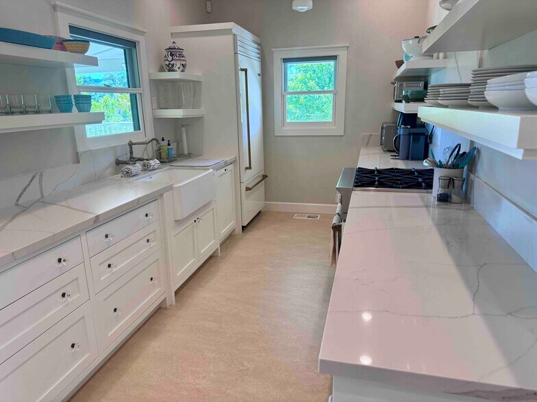 More Photos Of 1555 Skellinger Ln, Napa Coworking Space