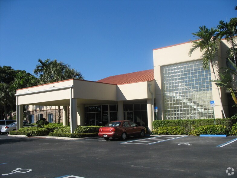 More Photos Of 1001 NW 13th St, Boca Raton Medical For Lease