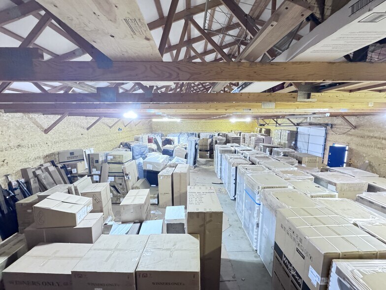 More Photos Of 213 S Rail St W, Shoshone Storefront For Sale