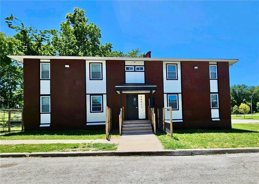 Primary Photo Of 5401 E 27th Ter, Kansas City Apartments For Sale