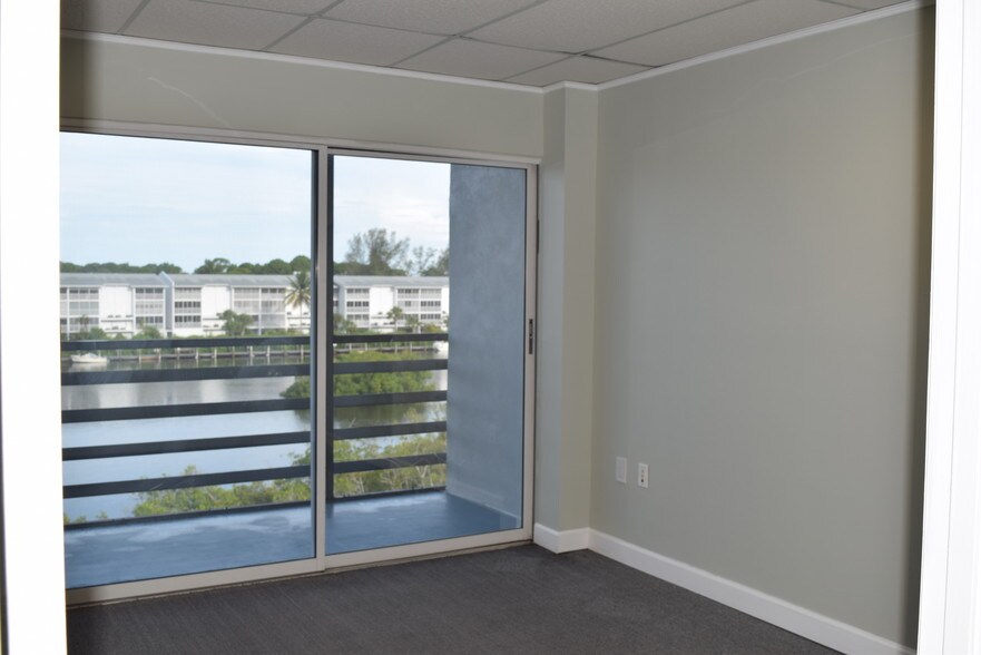 More Photos Of 1460 S McCall Rd, Englewood Medical For Sale