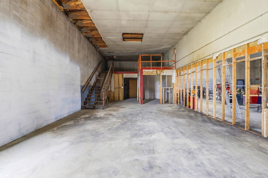 More Photos Of 2676 Van Giesen St, Richland Industrial For Sale