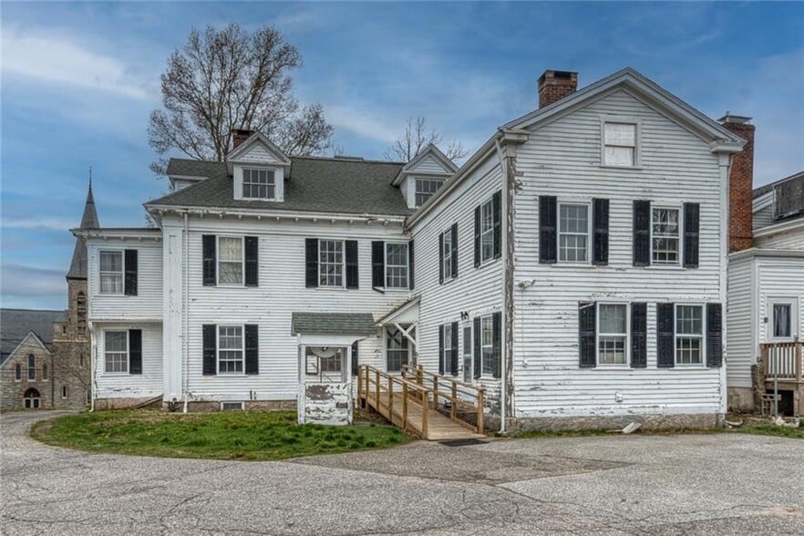 More Photos Of 2 Elm St, Westerly Office For Sale
