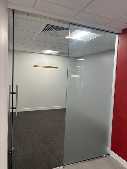 More Photos Of 1701 Ponce De Leon Blvd, Coral Gables Office For Lease