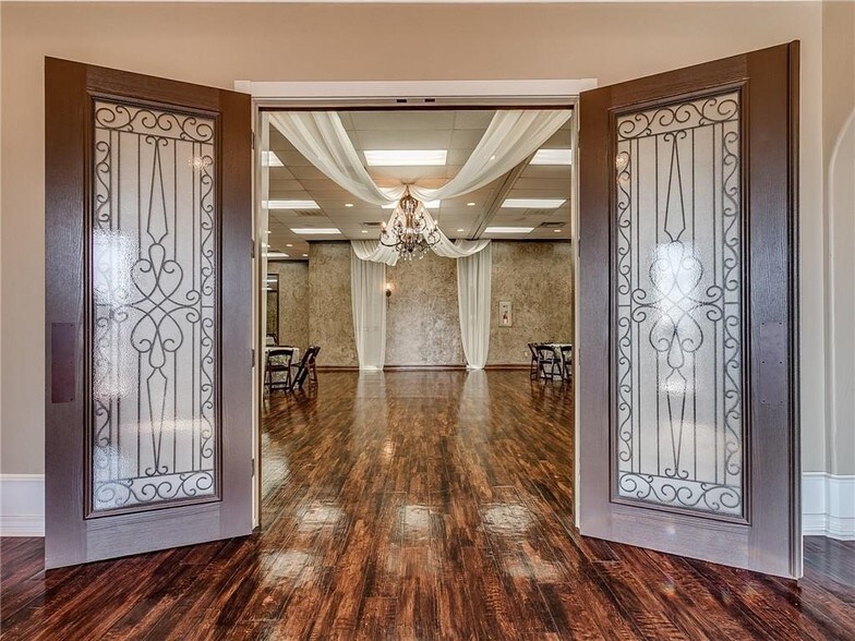 More Photos Of 9101 S Robinson Ave, Oklahoma City Lodge Meeting Hall For Sale