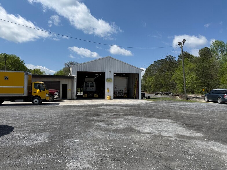 More Photos Of 326 S Marble St, Rockmart Distribution For Sale