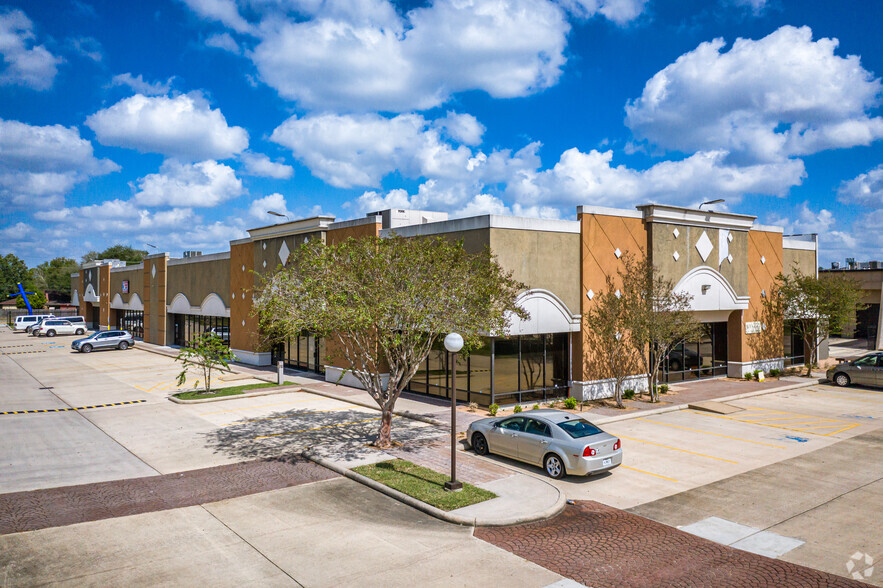 Primary Photo Of 11233 Crown Park Dr, Houston Unknown For Lease