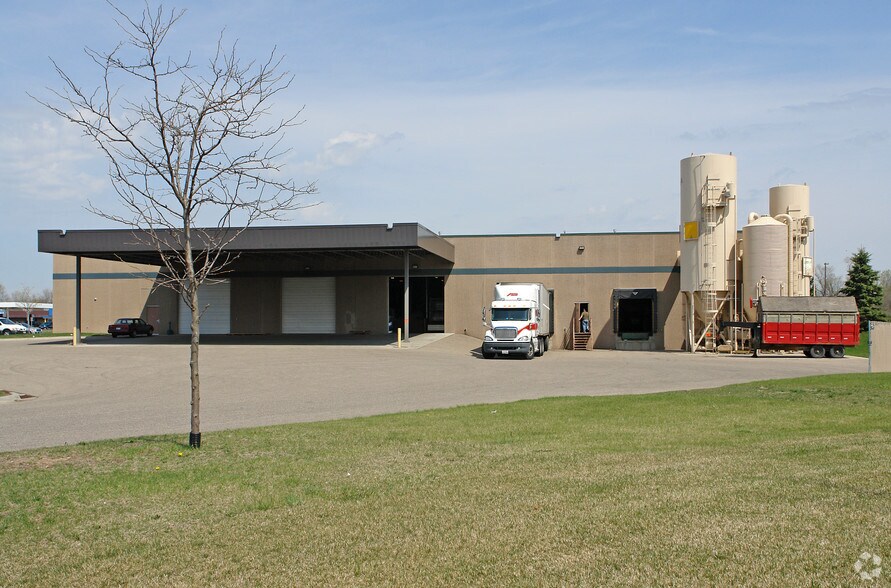 More Photos Of 21044 Heron Way, Lakeville Manufacturing For Lease