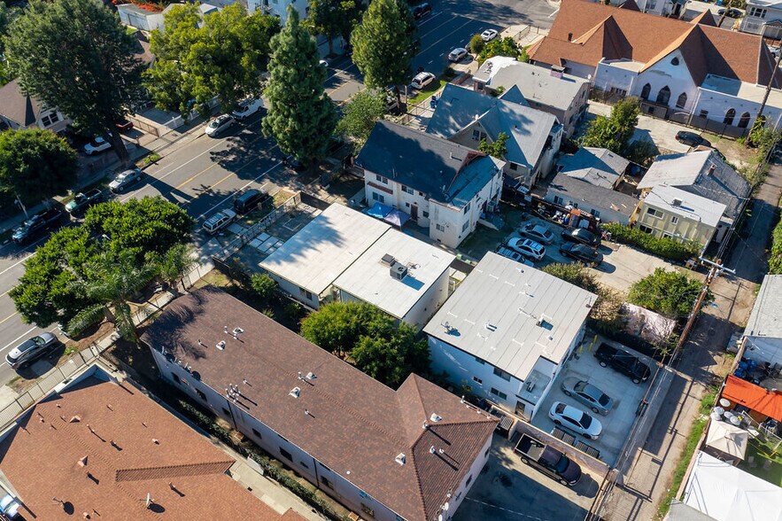 More Photos Of 1023 E 28th St, Los Angeles Apartments For Sale