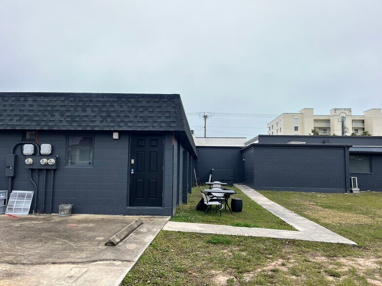 More Photos Of 1404 Highway A1A, Satellite Beach Office For Sale
