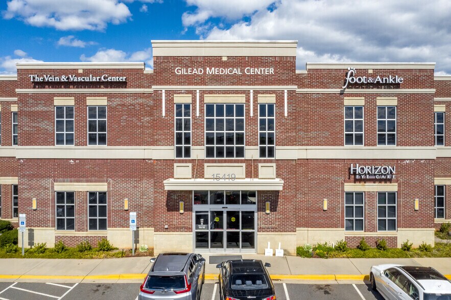 More Photos Of 15419 Hodges Cir, Huntersville Medical For Lease