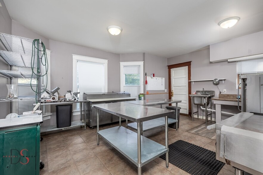 More Photos Of 131 Church st, North Utica Specialty For Sale