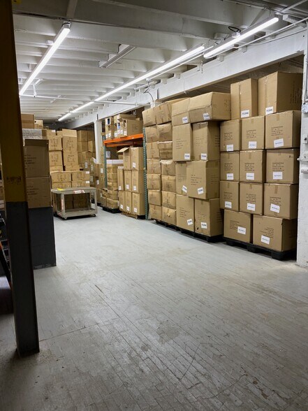 More Photos Of 413 Florence Ave, Hillside Warehouse For Lease