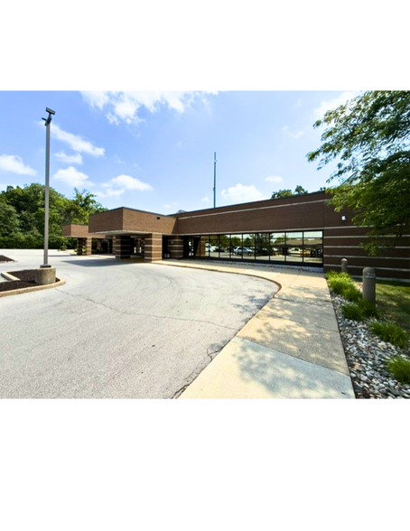 Primary Photo Of 5050 N Clinton St, Fort Wayne Assisted Living For Lease