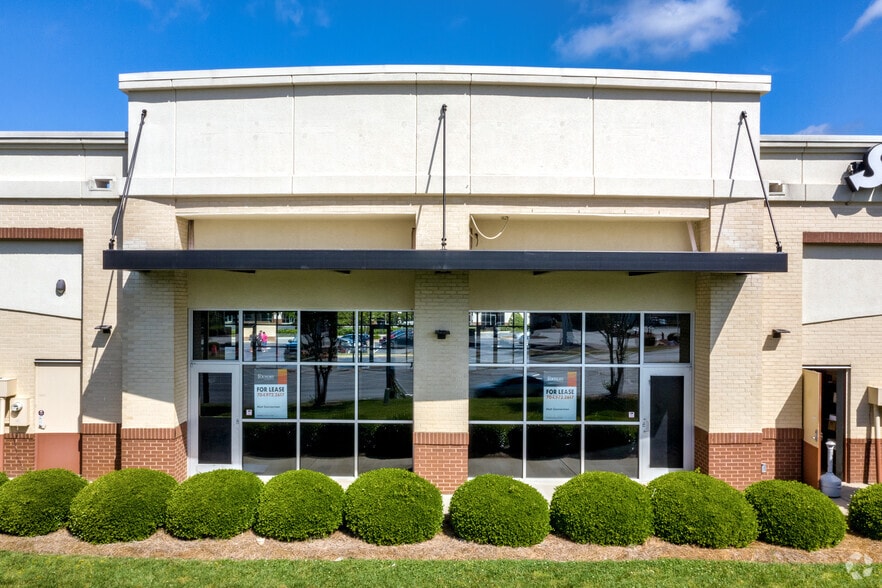 More Photos Of 8506 S Tryon St, Charlotte Freestanding For Lease