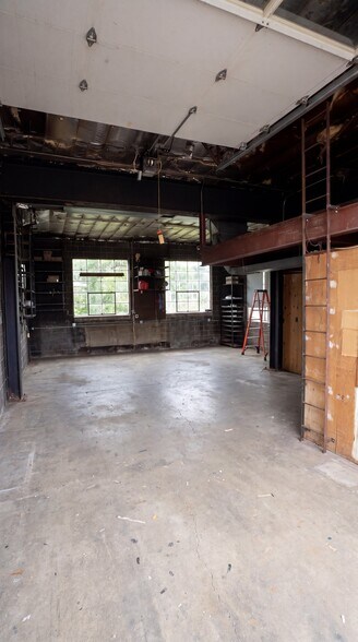 More Photos Of 28 Fairview Ave, Little Silver Warehouse For Sale