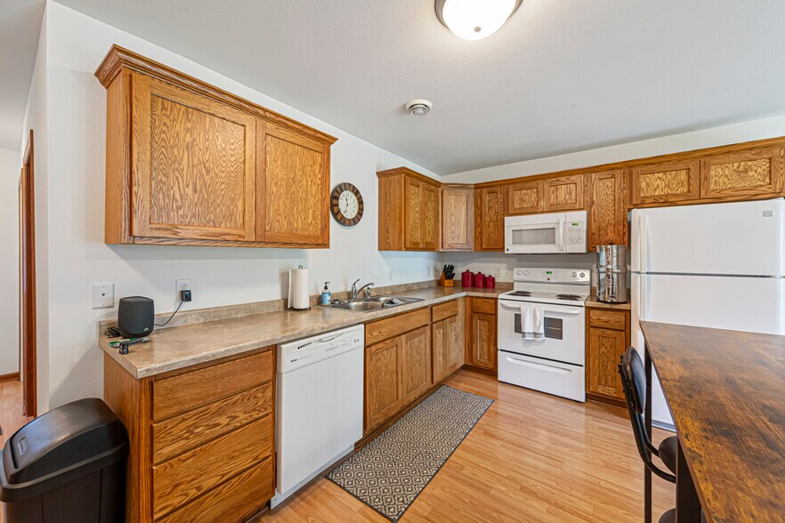 More Photos Of 665 El Dorado Ln SE, Owatonna Multifamily For Sale