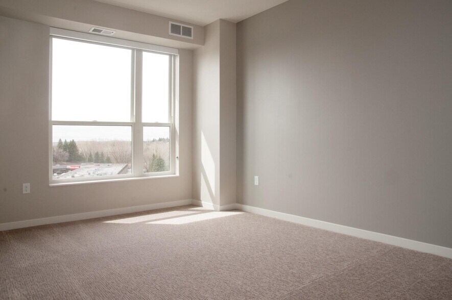 More Photos Of 1700 Plymouth Rd, Minnetonka Apartments For Lease