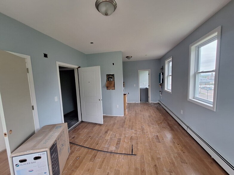 More Photos Of 365 Willow St, Waterbury Apartments For Sale